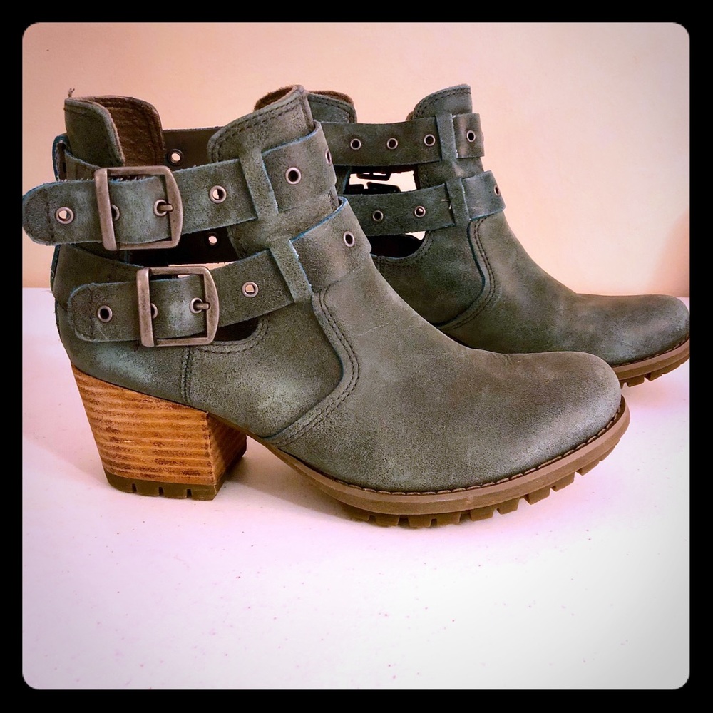 Caterpillar Tora Cut Out Ankle Boots Teal